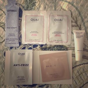 *FREE WITH BUNDLE* Makeup bundle!